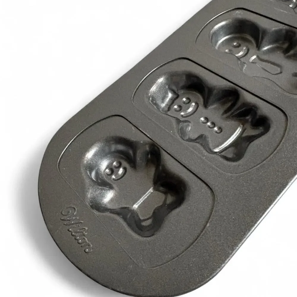 Wilton Gingerbread Man Cookie Pan 6-Cavity Nonstick Holiday Baking Mold